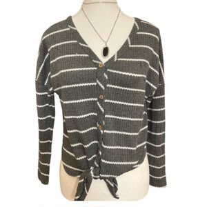 3x$15 bundle
Paper Crane Blouse size xs grey with white stripes